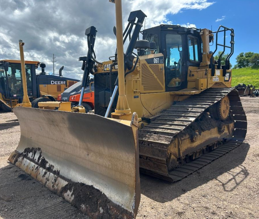 2015 Caterpillar Lift Trucks D6T LGP in Bristol, PA