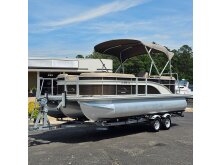 Bennington 23 M Fastback Review image