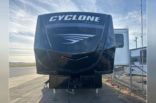 2026 Heartland Cyclone C3913 in madera CA