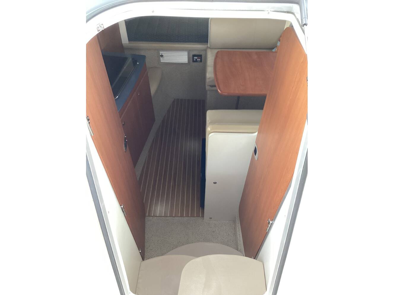 A photo of this 2006 Bayliner 285 CRUISER