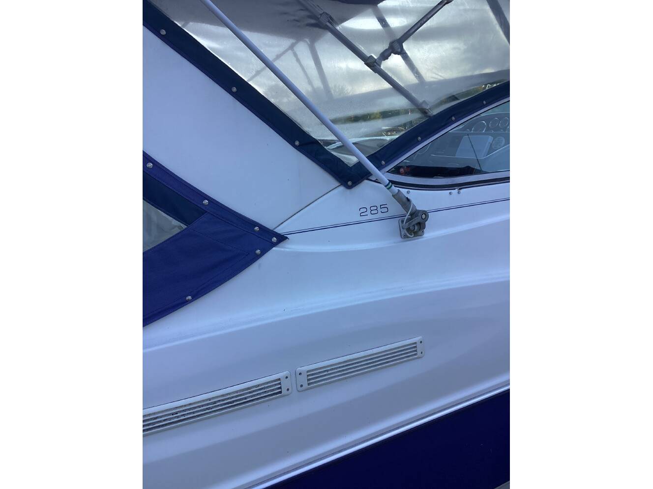 A photo of this 2006 Bayliner 285 CRUISER