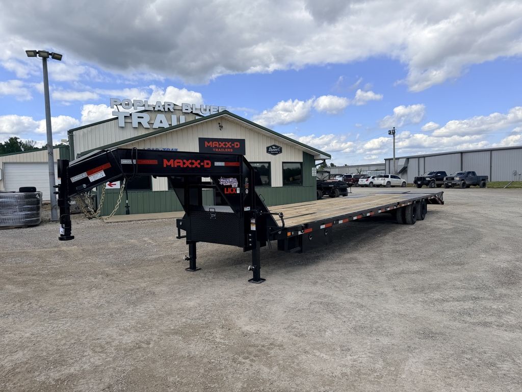 2027 MAXXD LKX10240 40' x 102" Low Pro Tandem Dual 25.9k Gooseneck in Poplar Bluff, MO