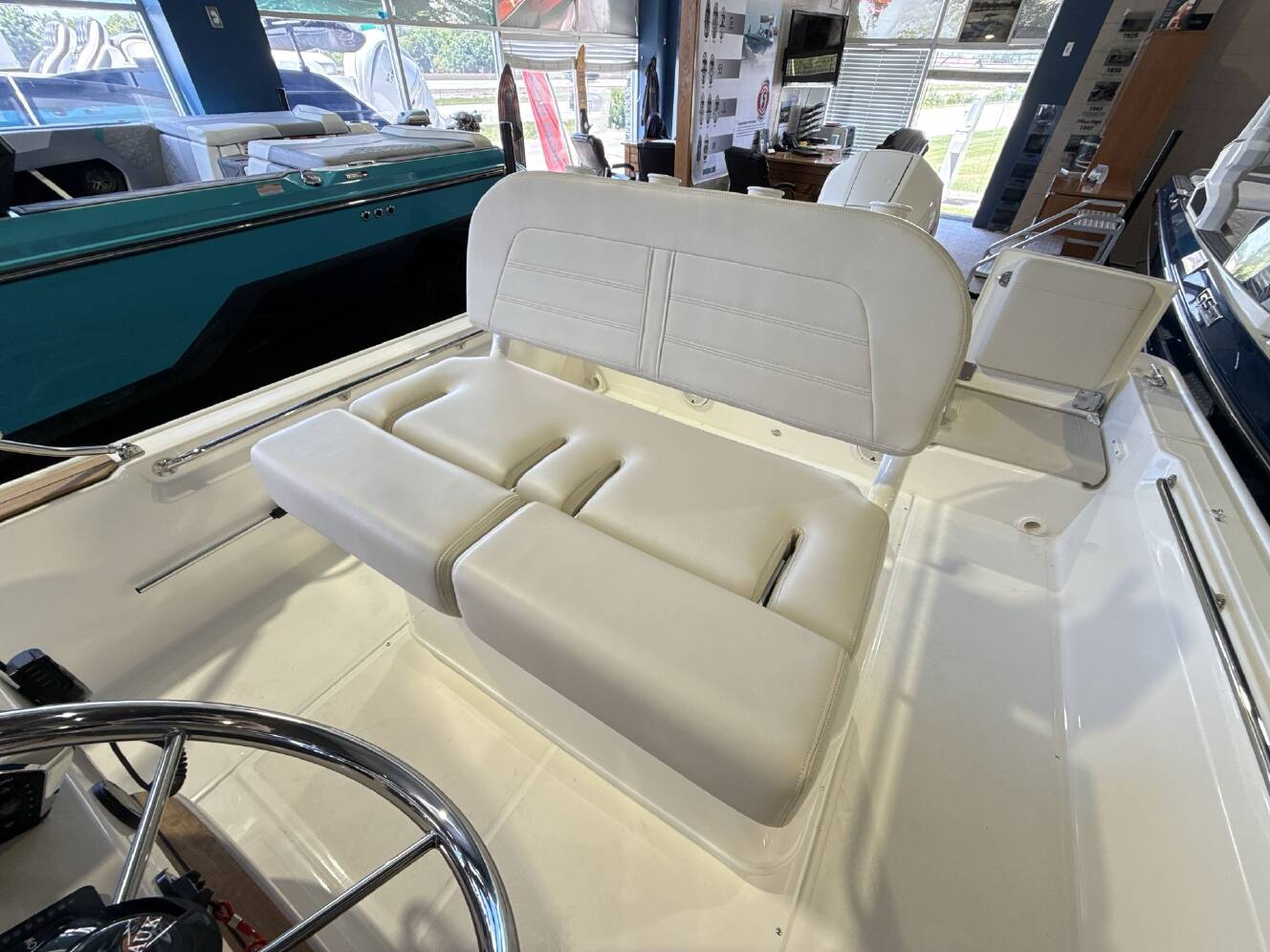 A photo of this 2026 Boston Whaler 210 Montauk