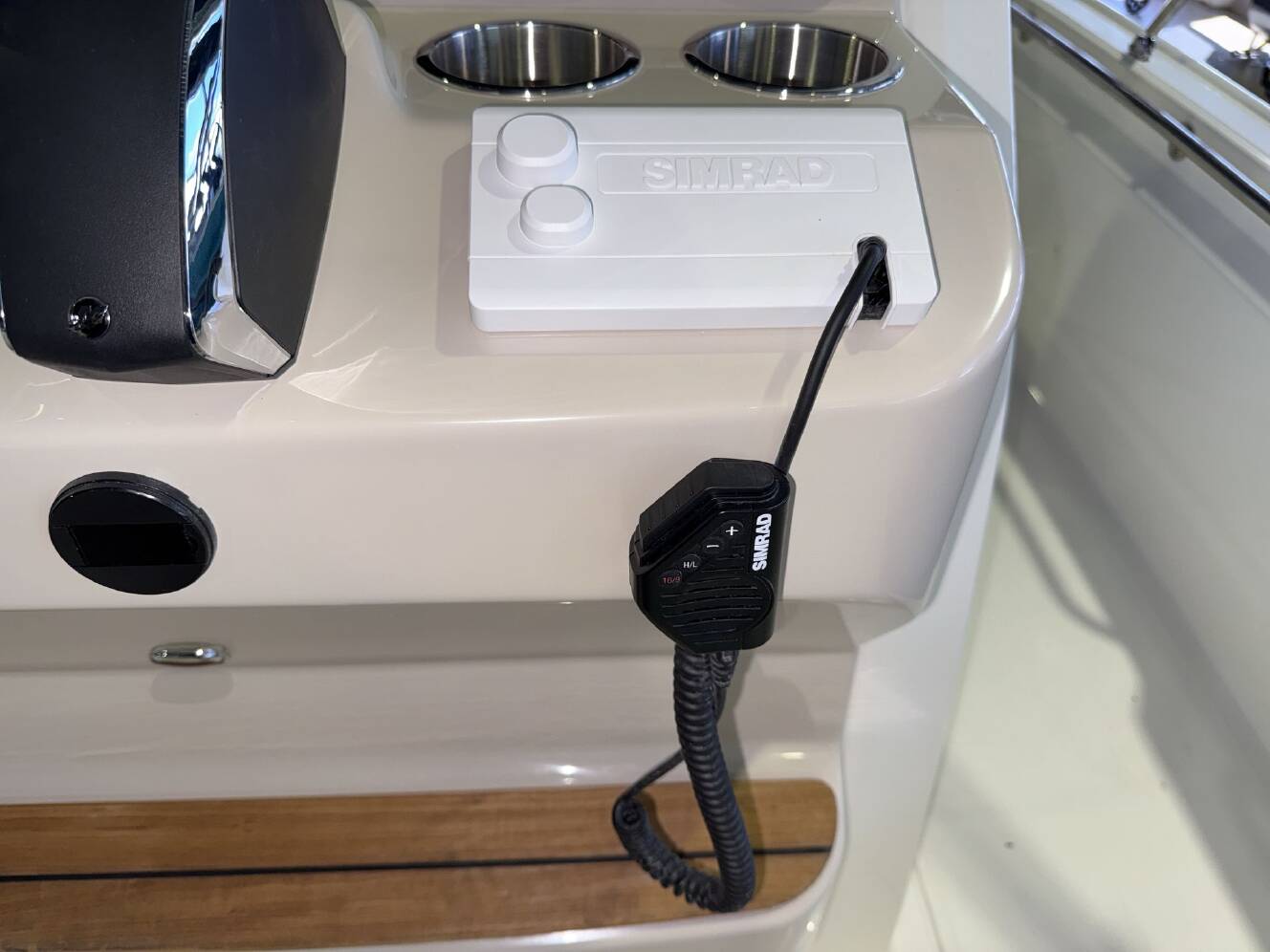 A photo of this 2026 Boston Whaler 210 Montauk
