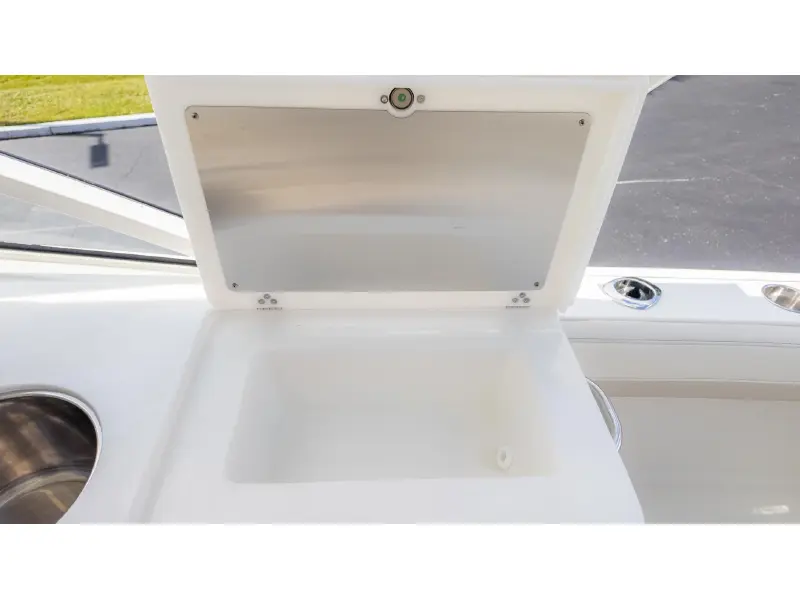 2026 World Cat 280 Dual Console