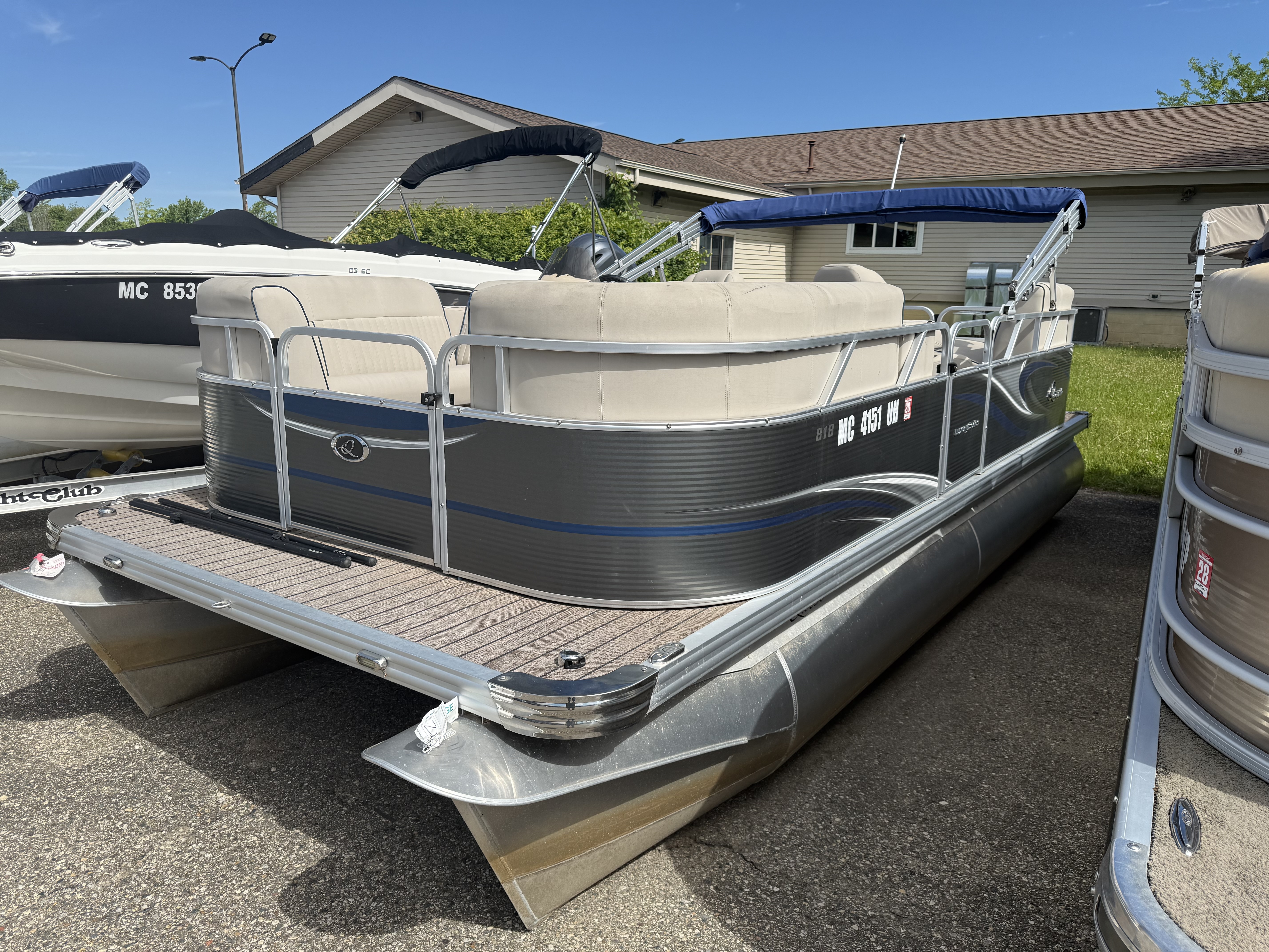 2019 Qwest 818 RLS LS EXT 824 LTZ in fenton MI