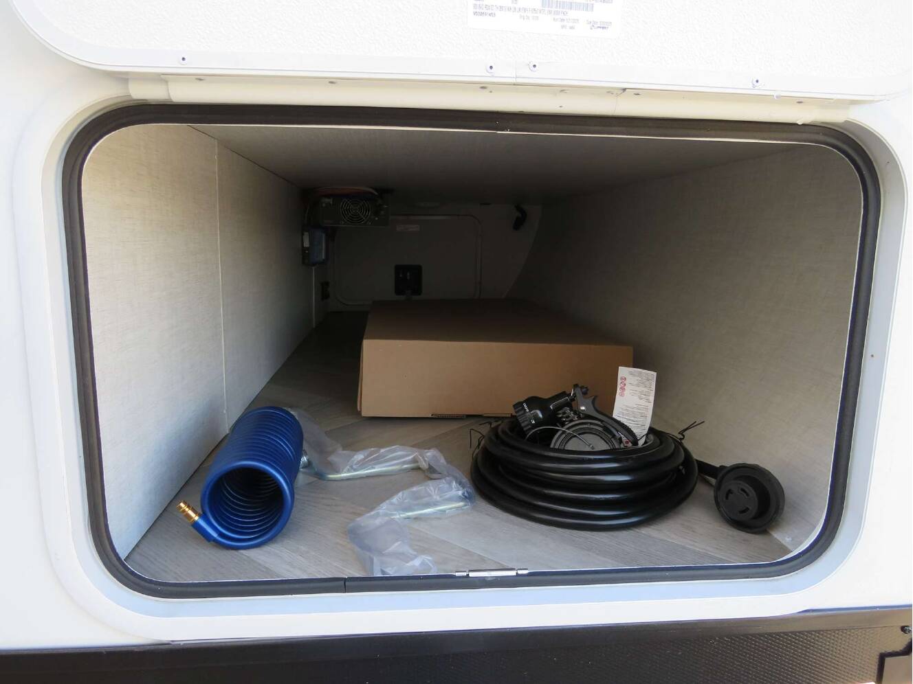 A photo of this 2026 Ember E-SERIES 22MLQ