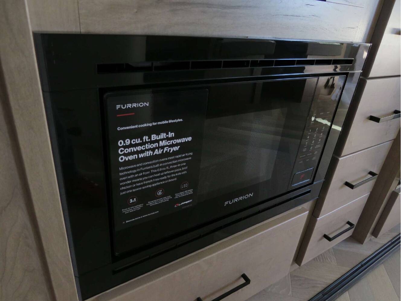 A photo of this 2026 Ember E-SERIES 22MLQ