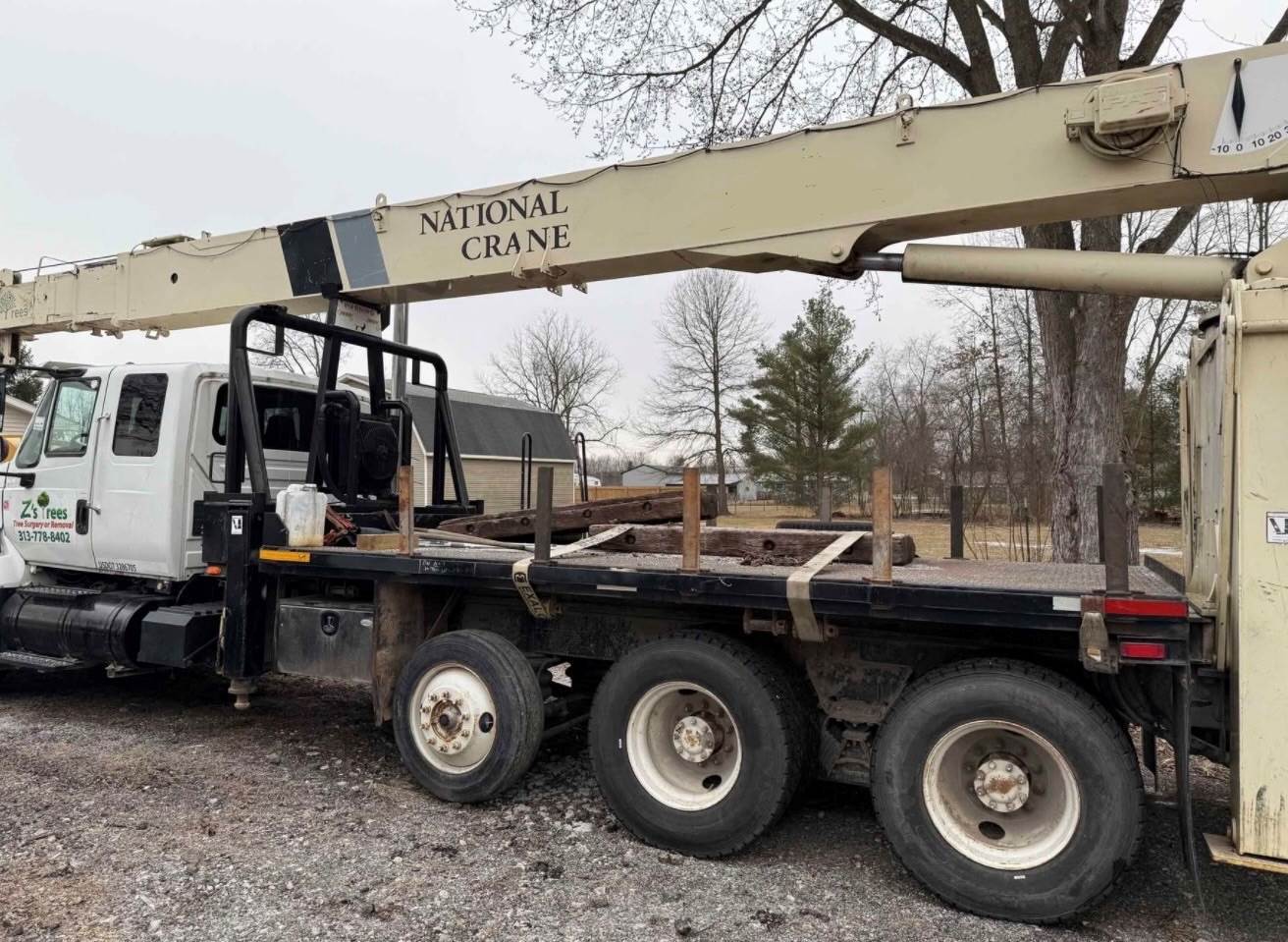 2006 National 900A in Wayne, MI