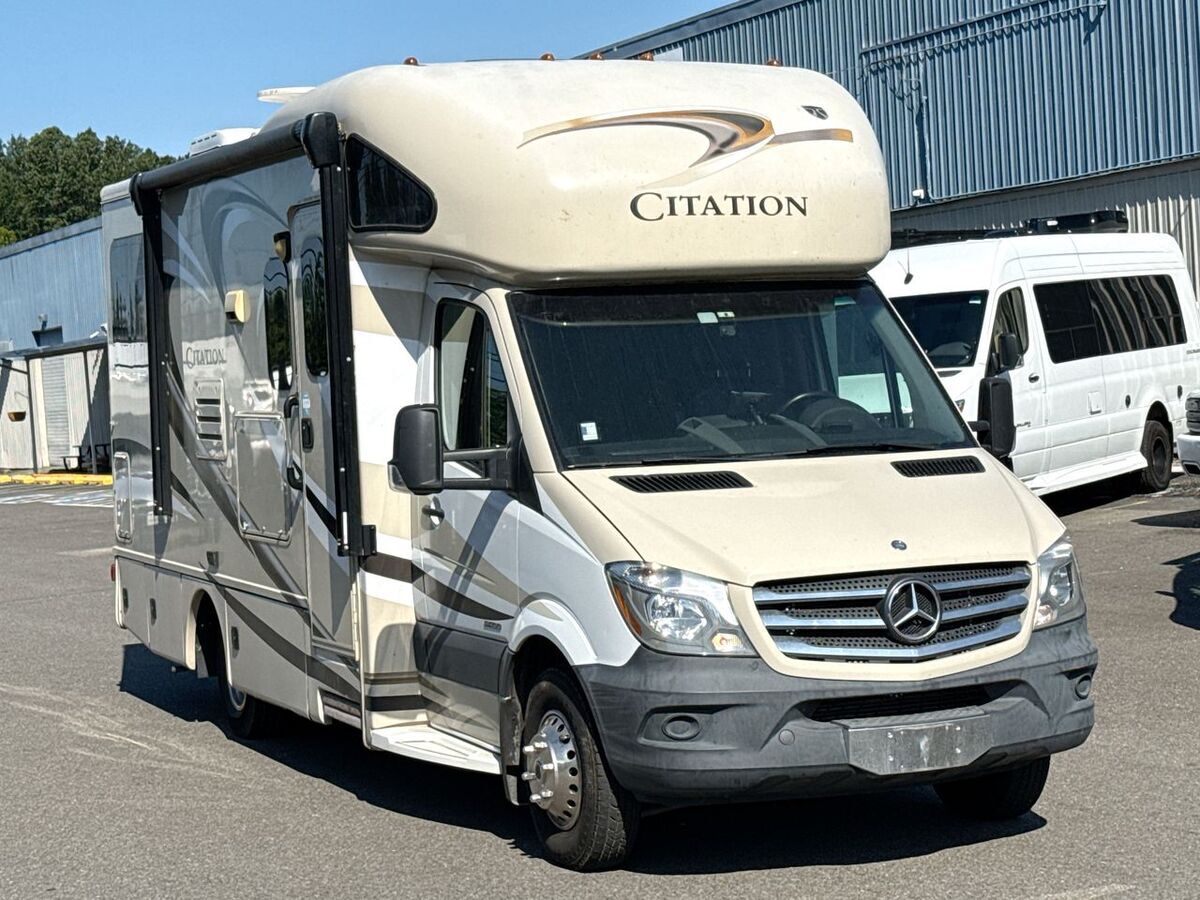2015 Thor Motor Coach Citation 24SR Class B+ RV