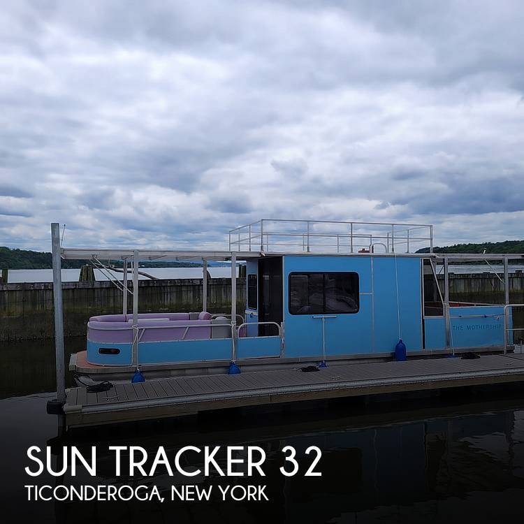 2005 Sun Tracker Party Cruiser 32 in ticonderoga NY
