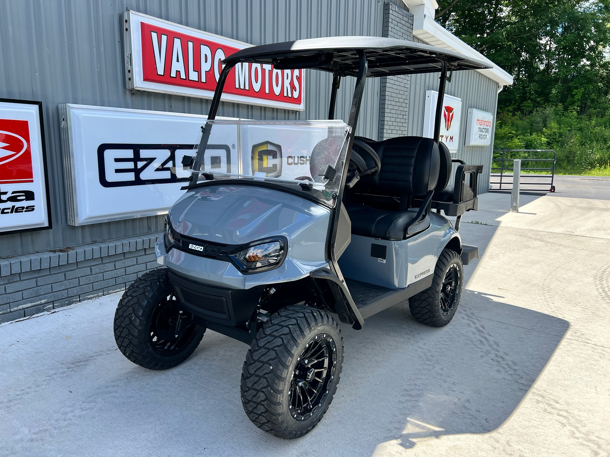2026 E-Z-Go Express 4 Adventure 13.5 Gas in valparaiso IN