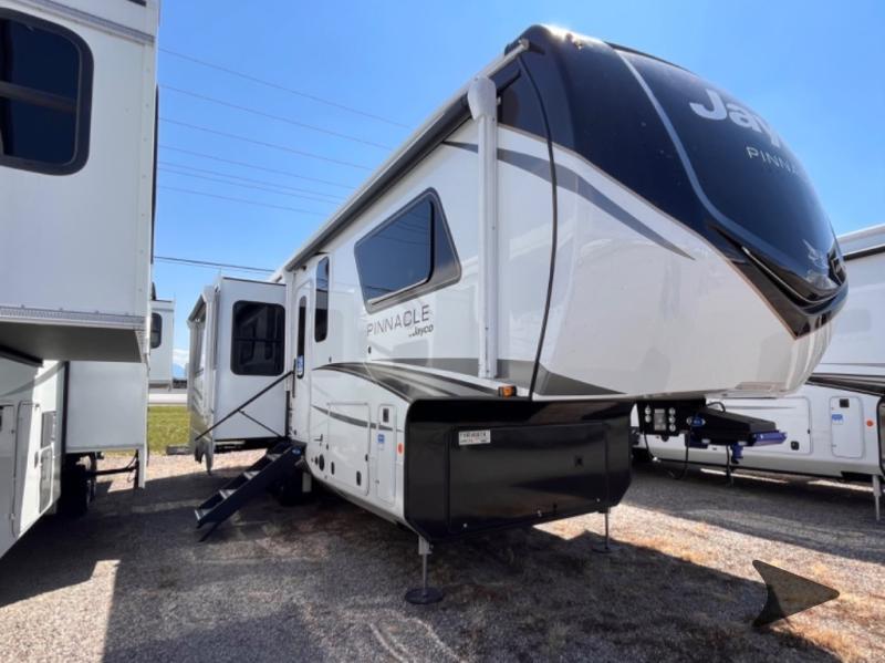2026 Jayco Pinnacle 32RLTS RV