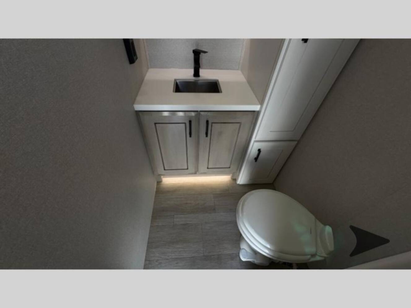 A photo of this 2026 Jayco Pinnacle 38FBRK