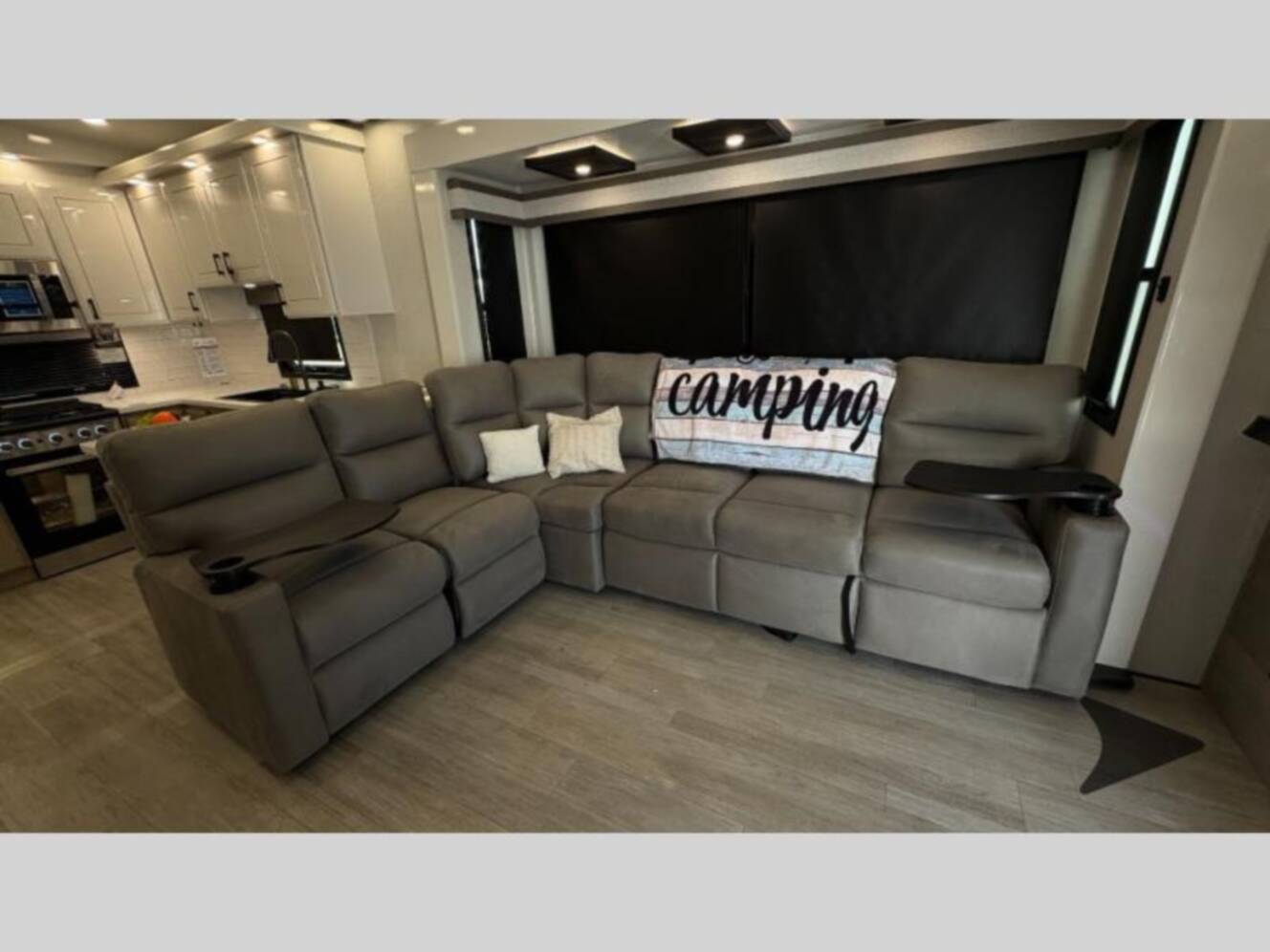 A photo of this 2026 Jayco Pinnacle 38FBRK