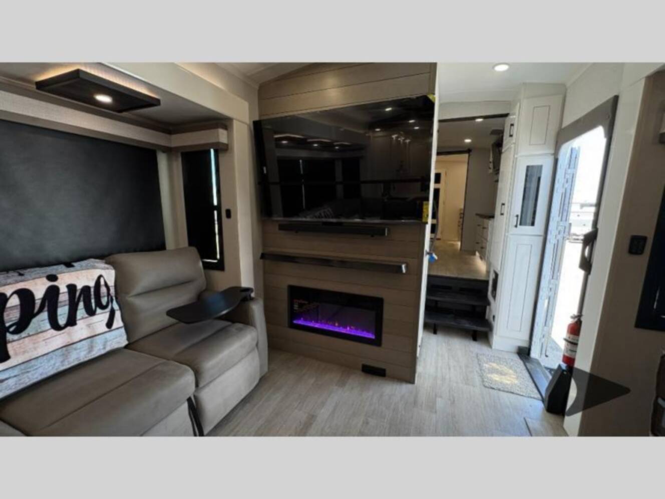 A photo of this 2026 Jayco Pinnacle 38FBRK