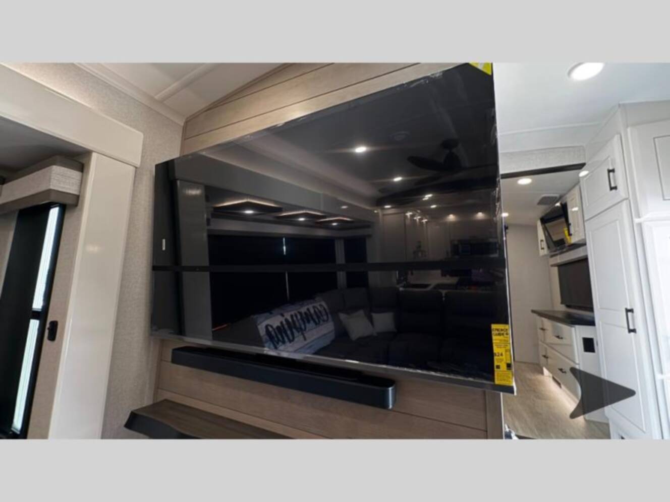 A photo of this 2026 Jayco Pinnacle 38FBRK