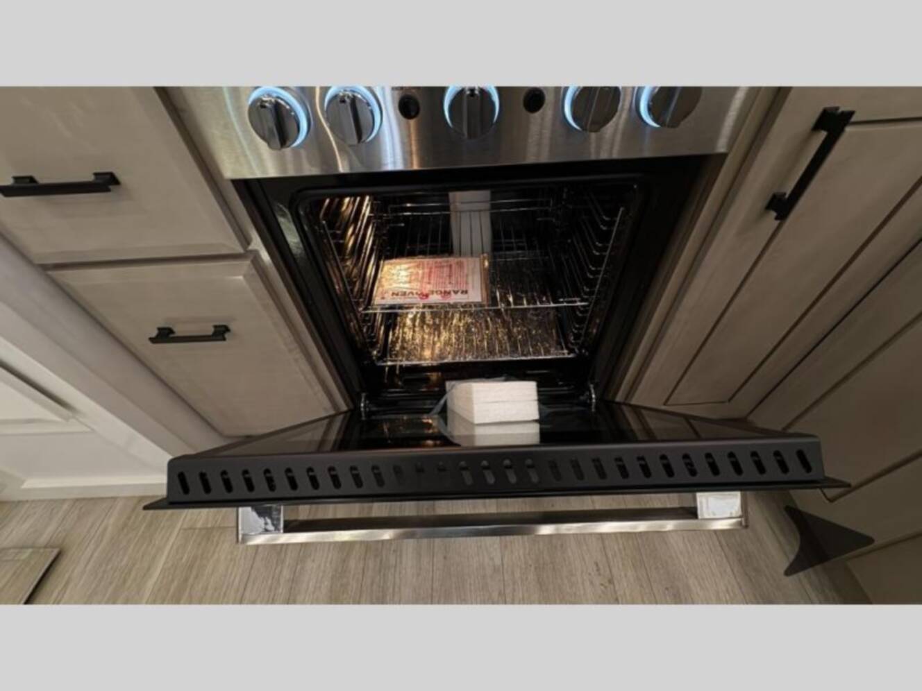 A photo of this 2026 Jayco Pinnacle 38FBRK