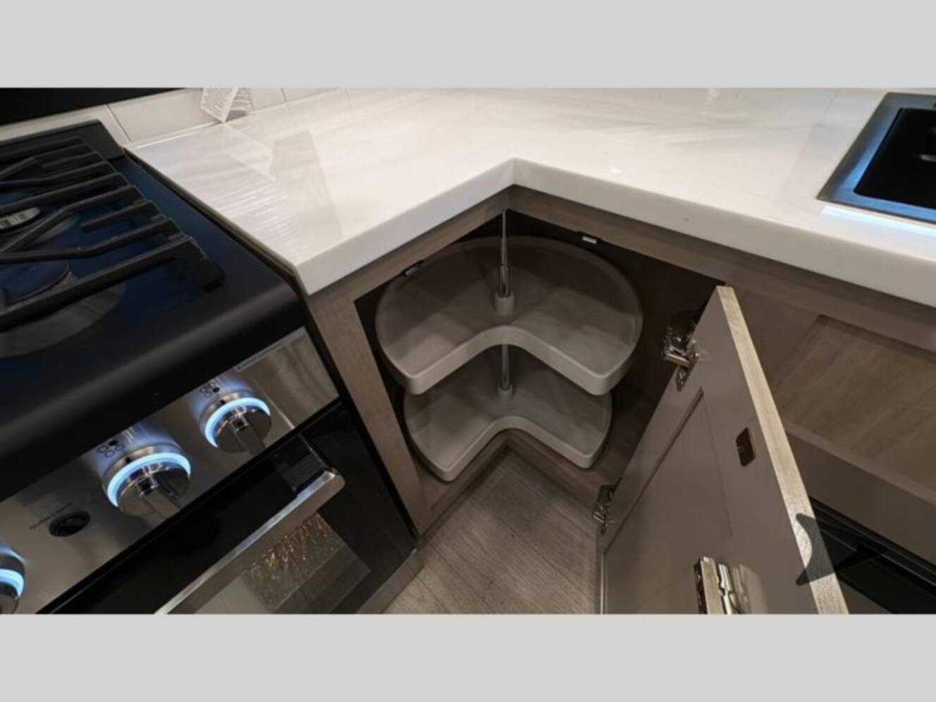 A photo of this 2026 Jayco Pinnacle 38FBRK
