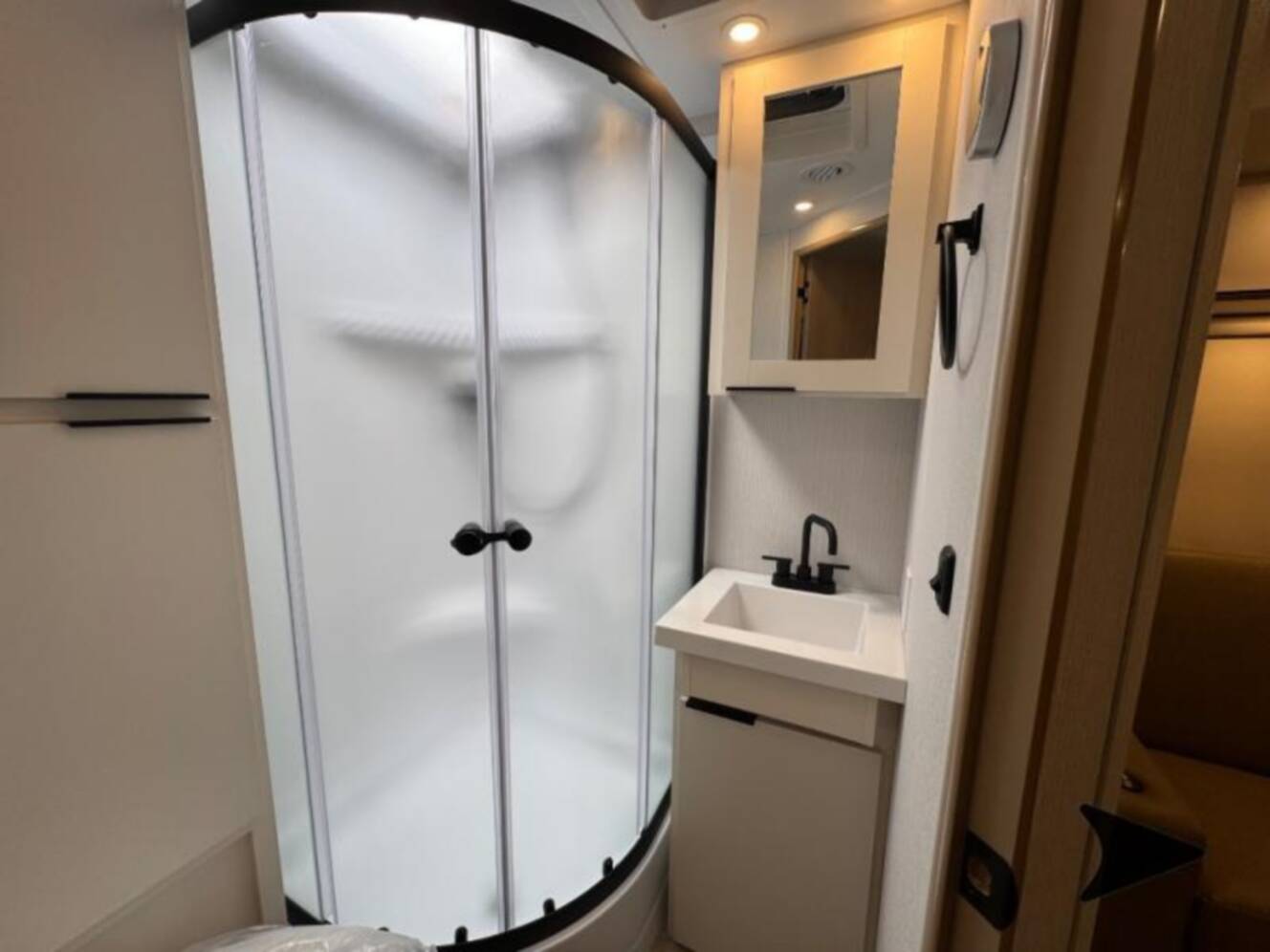 A photo of this 2026 Winnebago Thrive 18FBS
