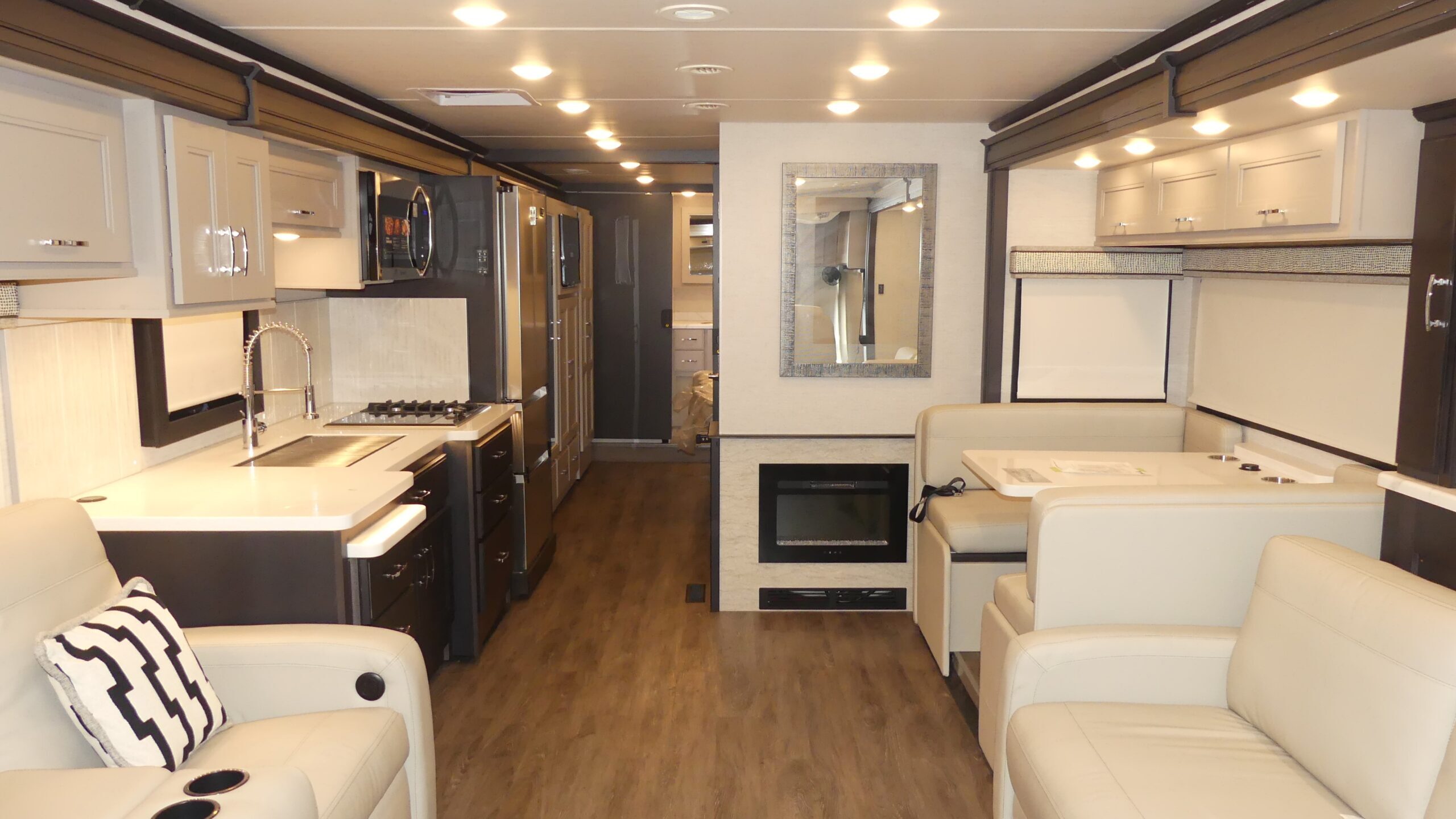 2026 Thor Motor Coach RIVIERA 38RB in fort meyers FL
