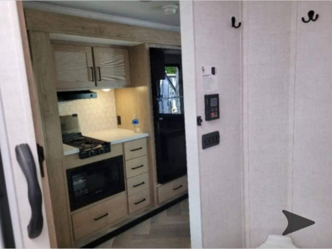 A photo of this 2026 Ember Rv E-Series 22MLQ