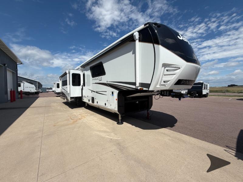 2027 Jayco Pinnacle 38FBRK in tea SD