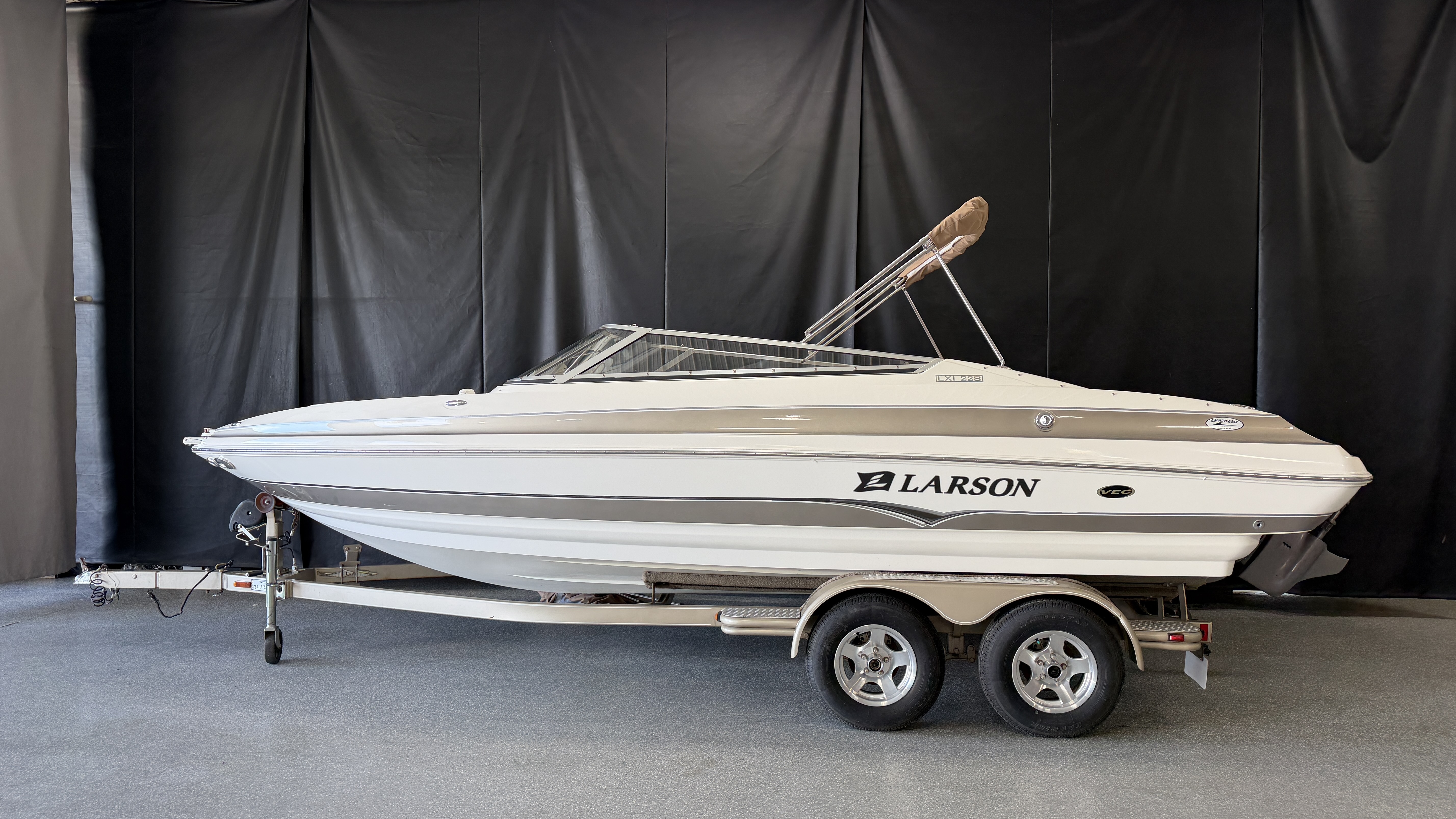 2006 Larson LXI228 292 I/O in nisswa MN