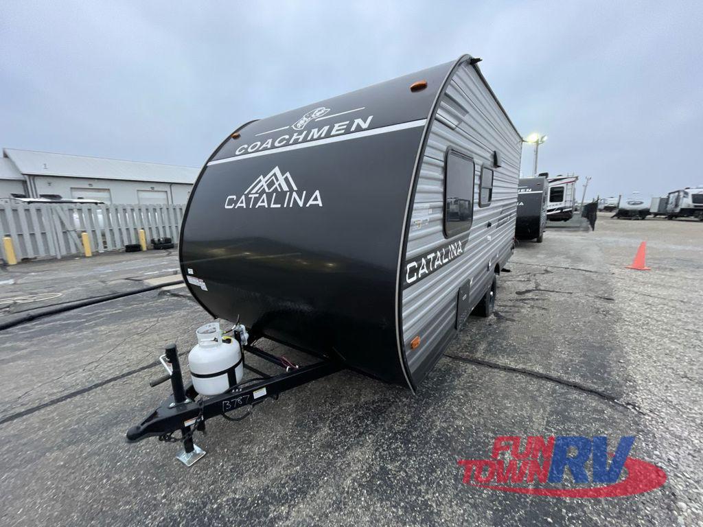 2026 Coachmen Rv Catalina Summit Series 7 154RBX in north branch MI