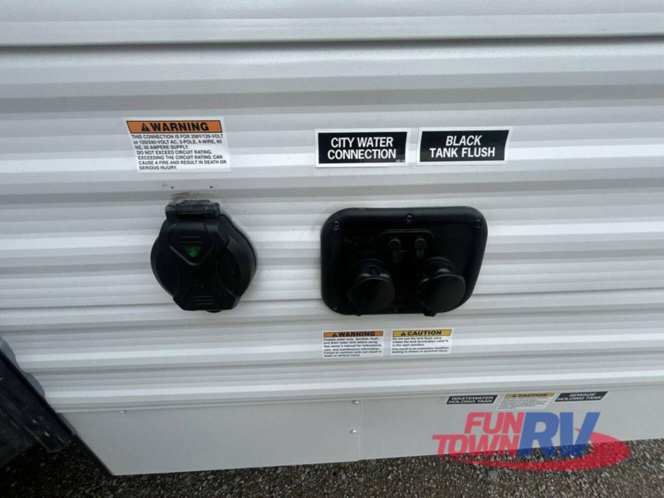 A photo of this 2026 Winnebago Access 27BH