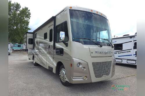 2018 Winnebago Vista LX 35F in clarksville IN