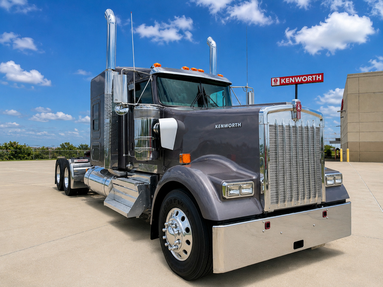 2027 KENWORTH W900L in Ardmore, OK