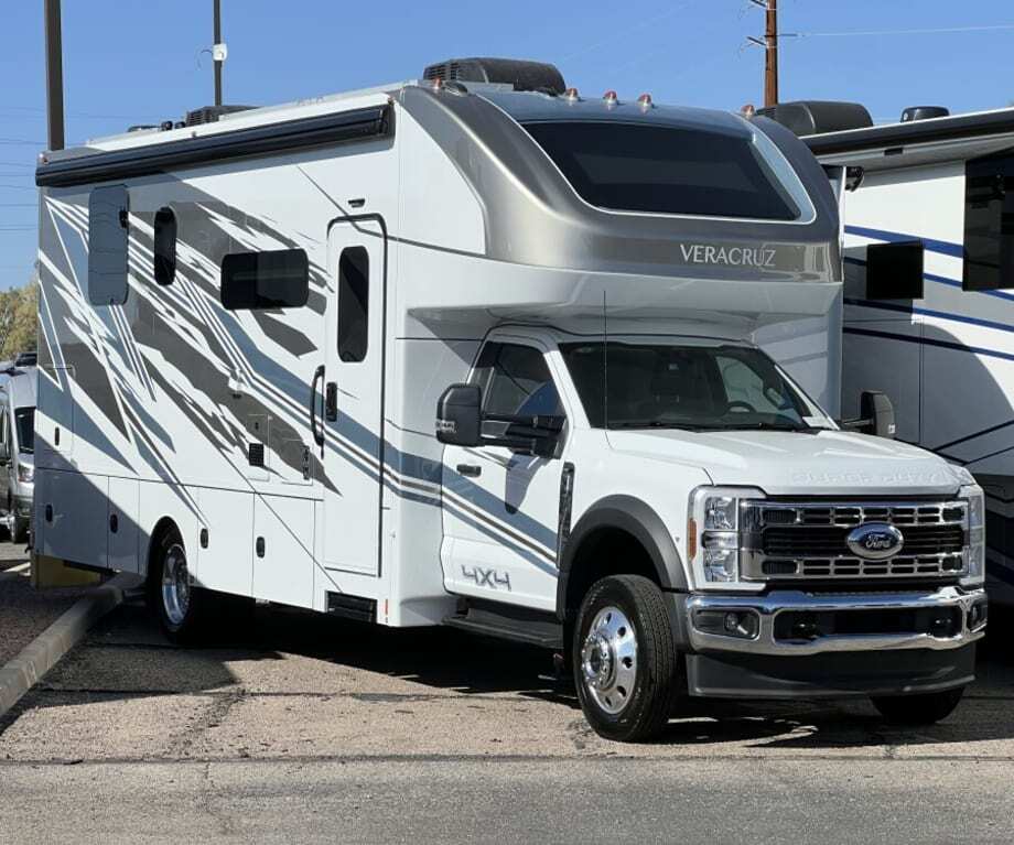 2026 Rev Renegade VERACRUZ 32VRS in tucson AZ
