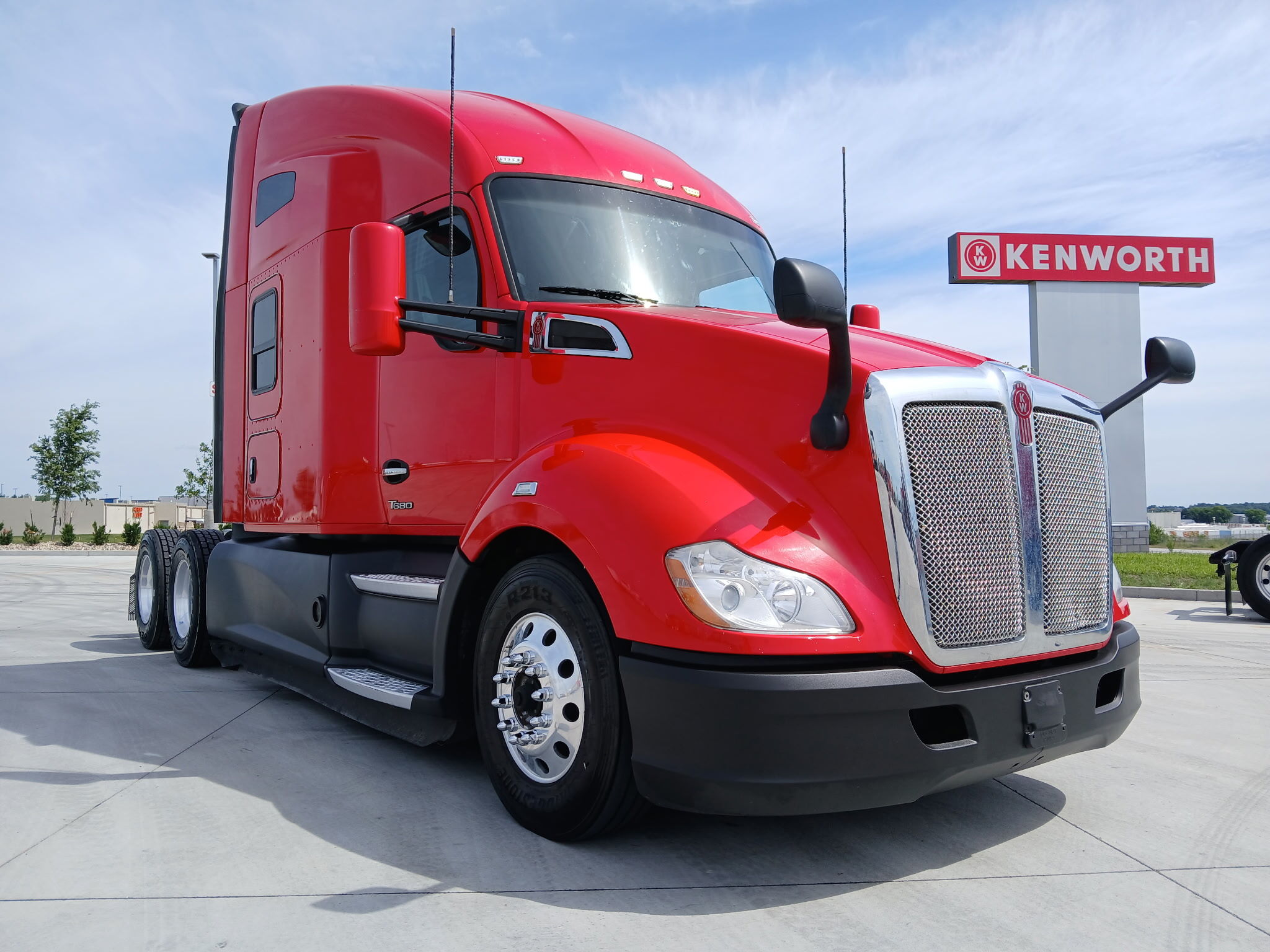 2022 KENWORTH T680 in Des Moines, IA