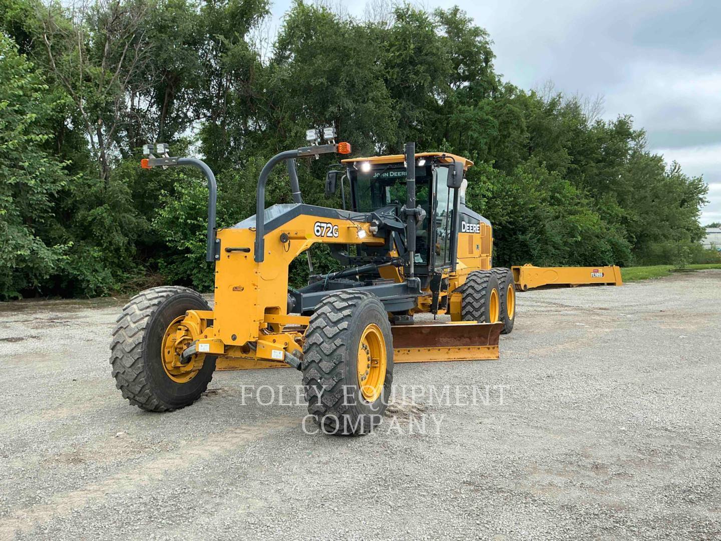 2017 JOHN DEERE 672G in Saint Joseph, MO