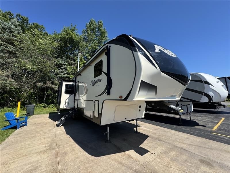 2020 Grand Design Reflection 337RLS RV