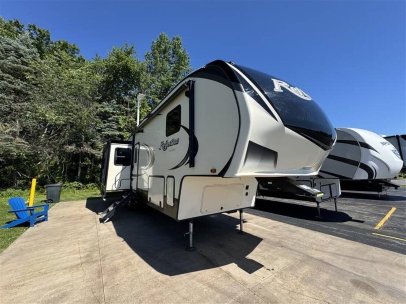 A photo of this 2020 Grand Design Reflection 337RLS