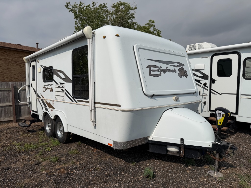 2020 Bigfoot Industries Bigfoot 2500 Series 25B21FB RV