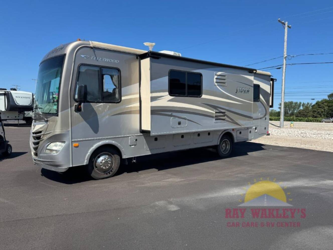 A photo of this 2014 Fleetwood Rv Storm 28F