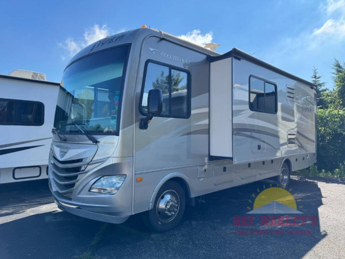 A photo of this 2014 Fleetwood Rv Storm 28F