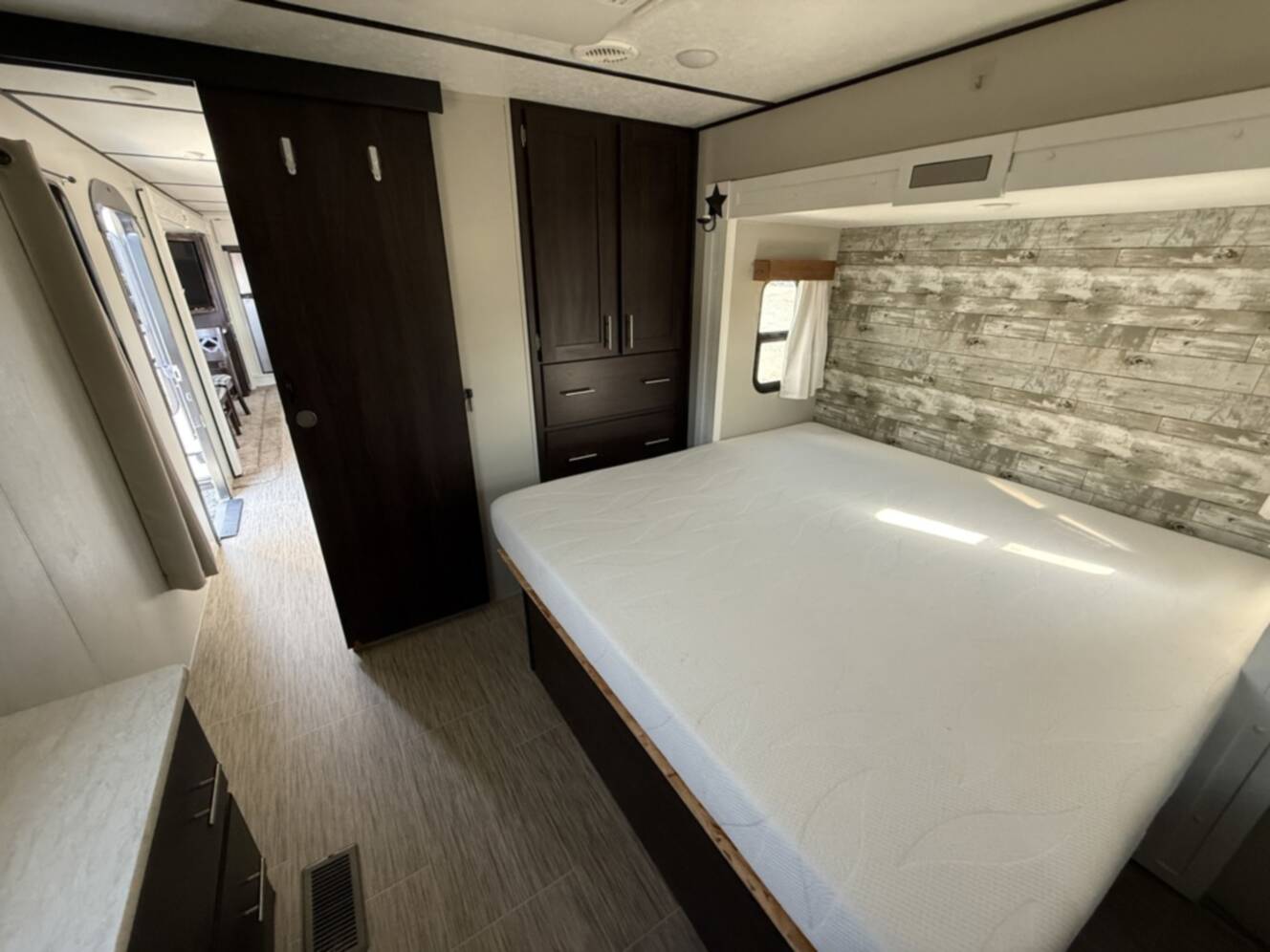A photo of this 2019 Prime Time Rv LaCrosse 3311 RK