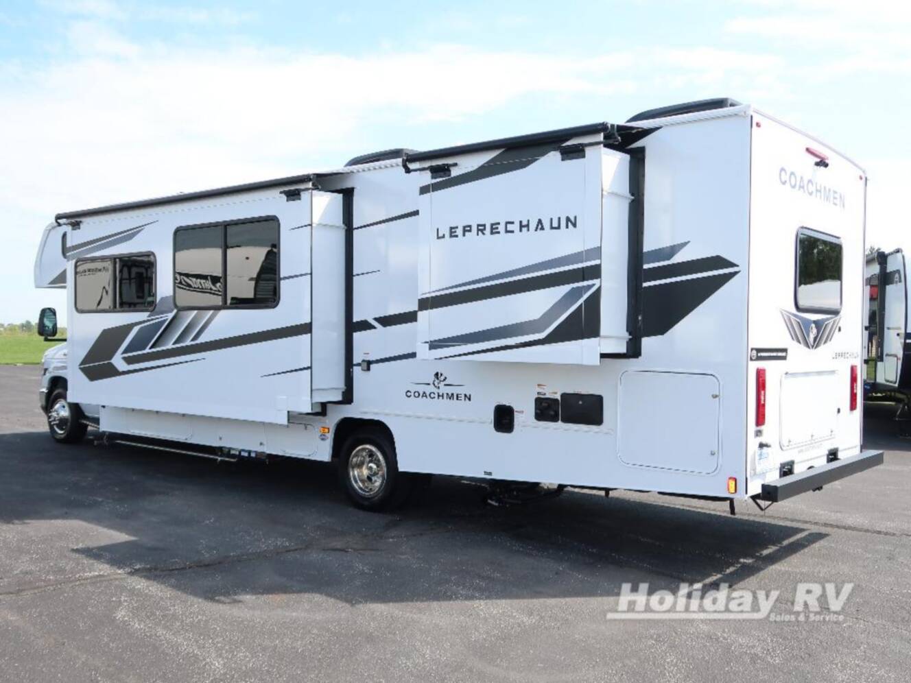 A photo of this 2027 Coachmen Rv Leprechaun 319MB Ford 450