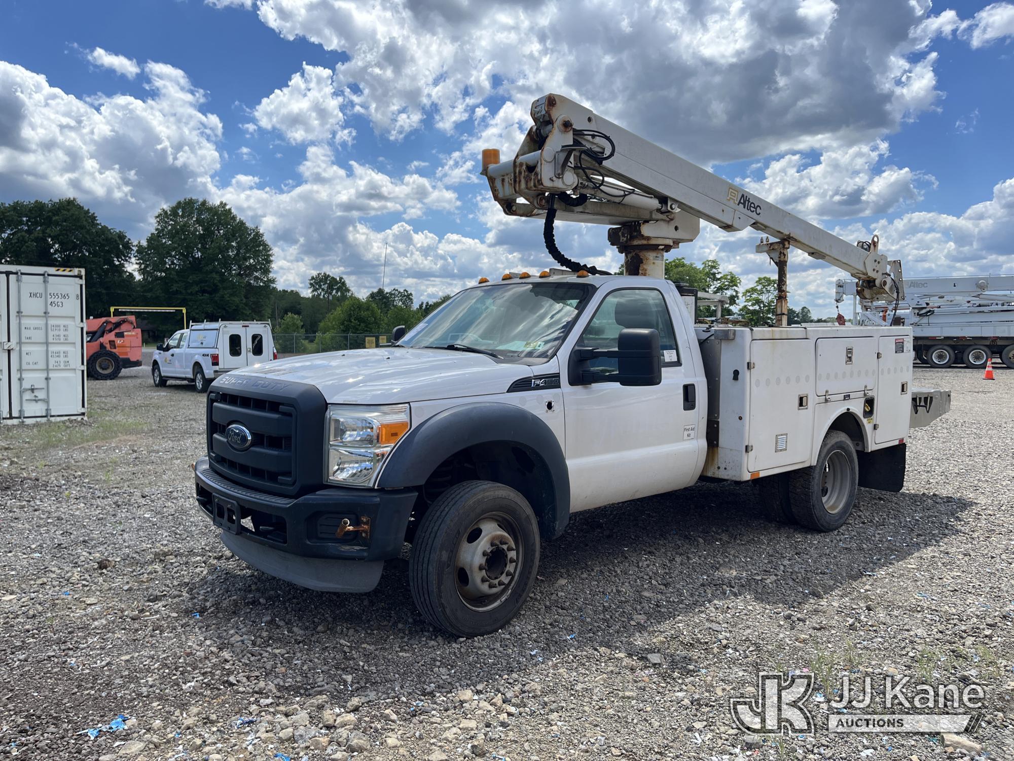 2012 FORD F450 in Louisville, OH