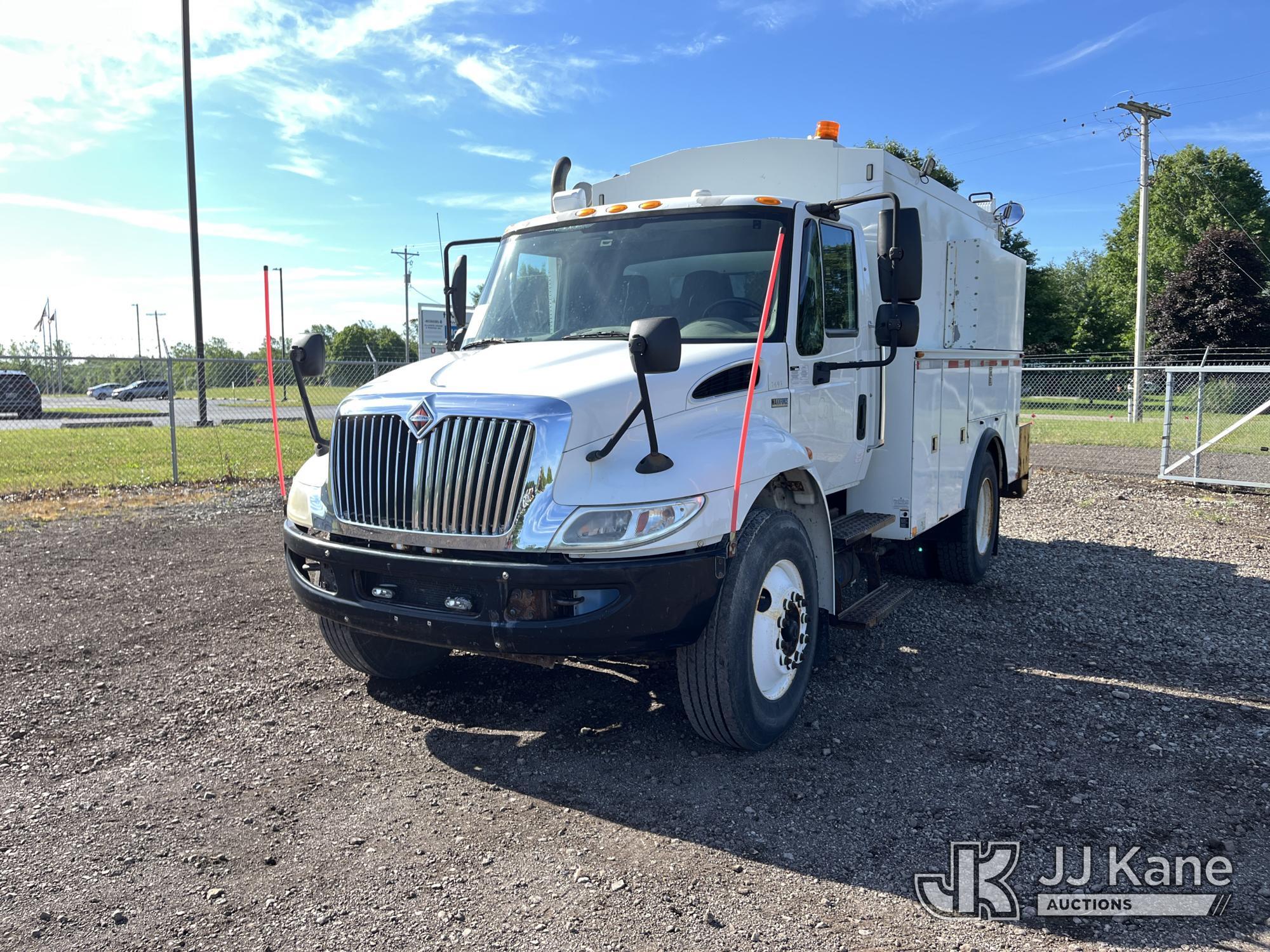 2013 International 4300 in Louisville, OH