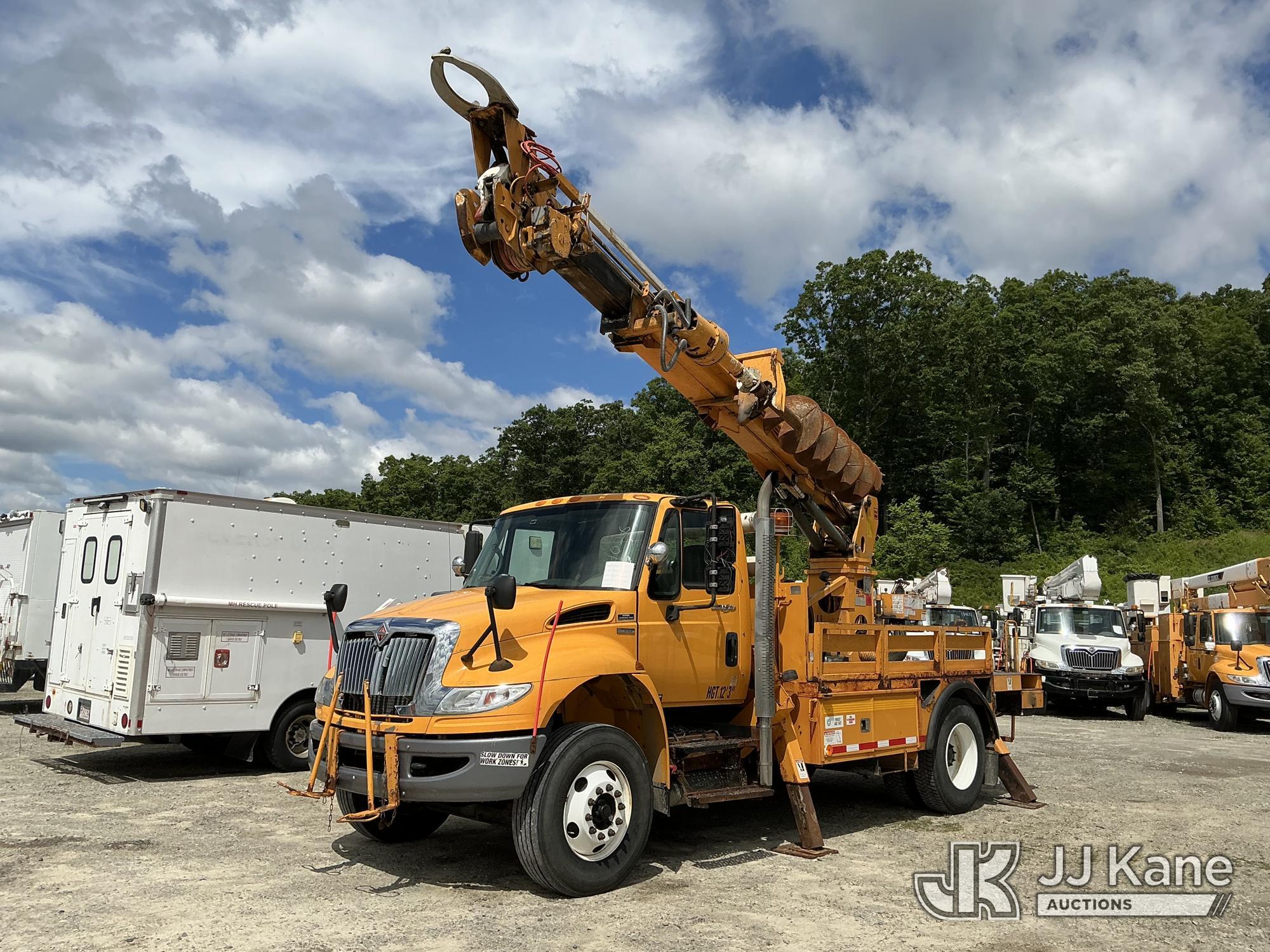 International Digger Derricks For Sale - International Digger