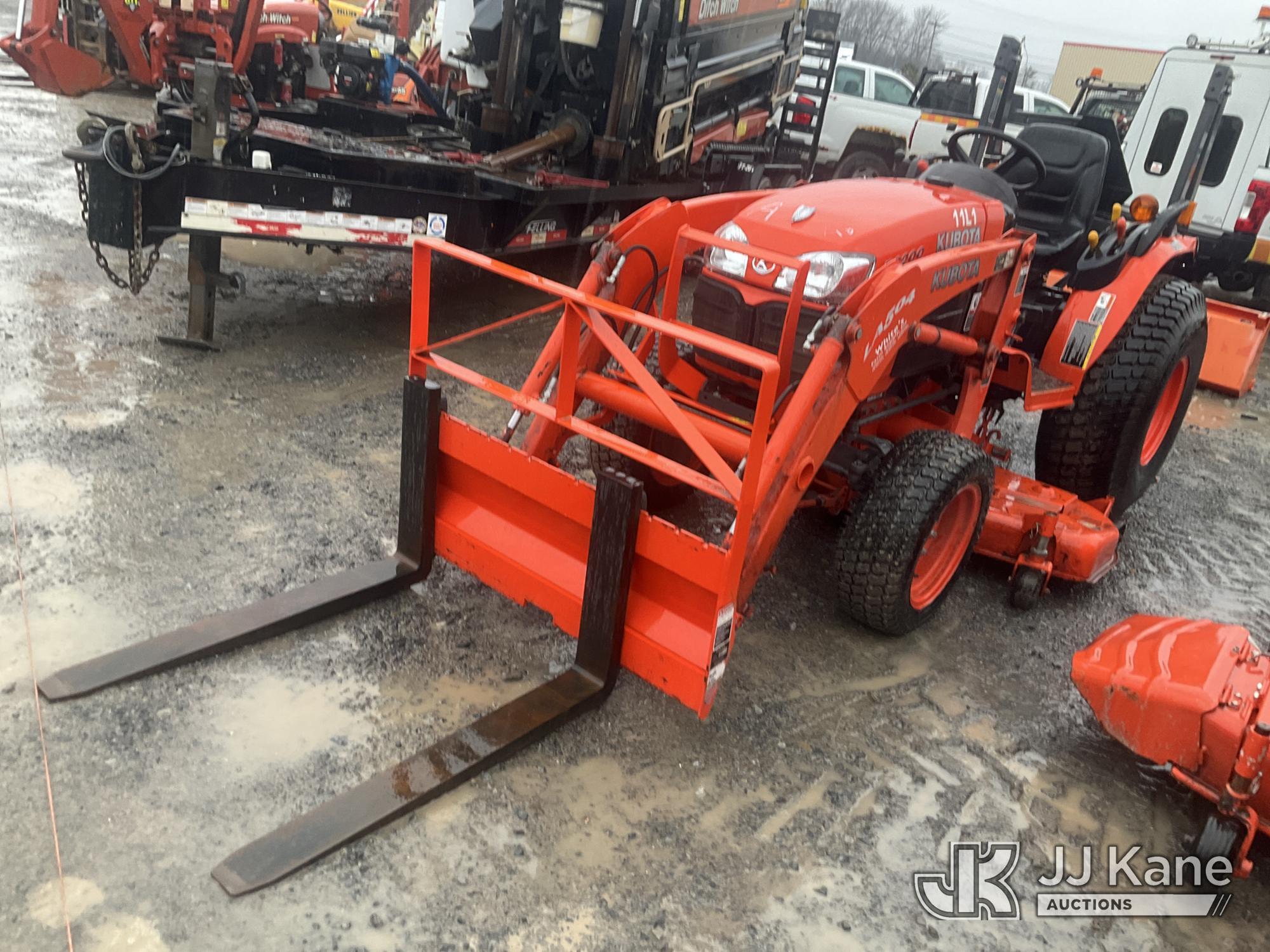 2011 Kubota B3200HSD 4x4 in Rome, NY