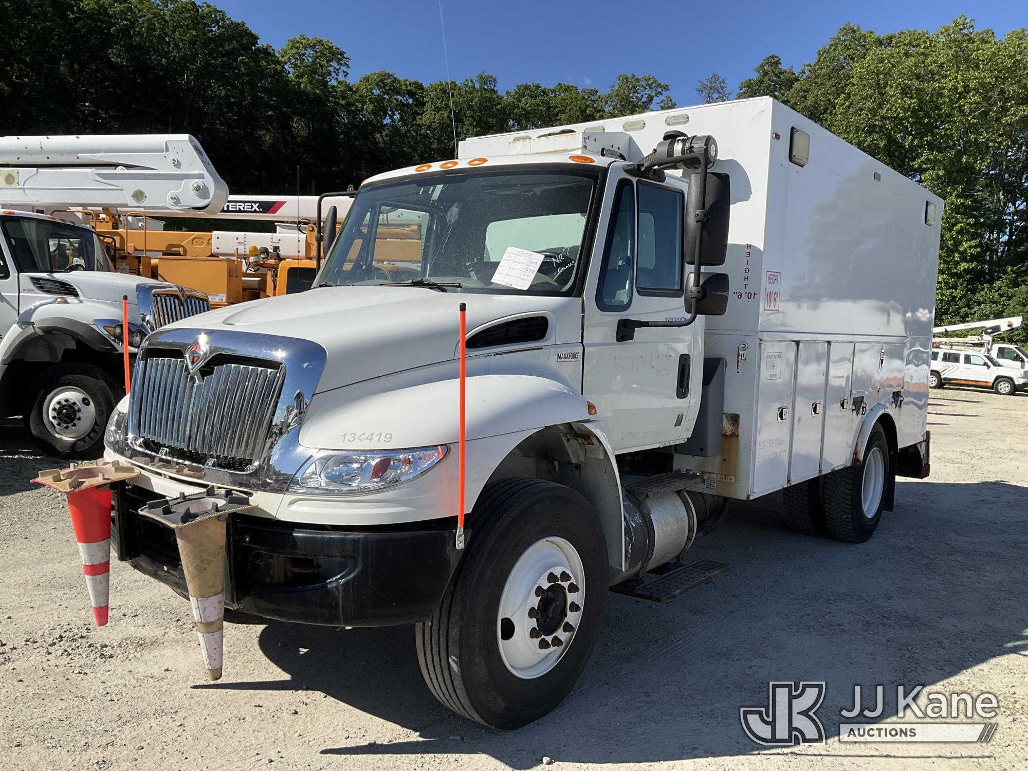 2013 INTERNATIONAL 4300 in Shrewsbury, MA