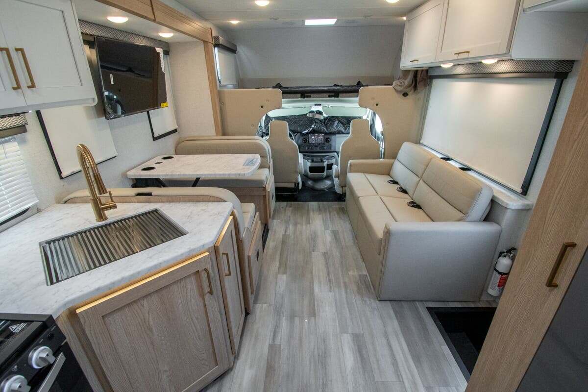 2026 Thor Motor Coach Four Winds 31E in alvarado TX