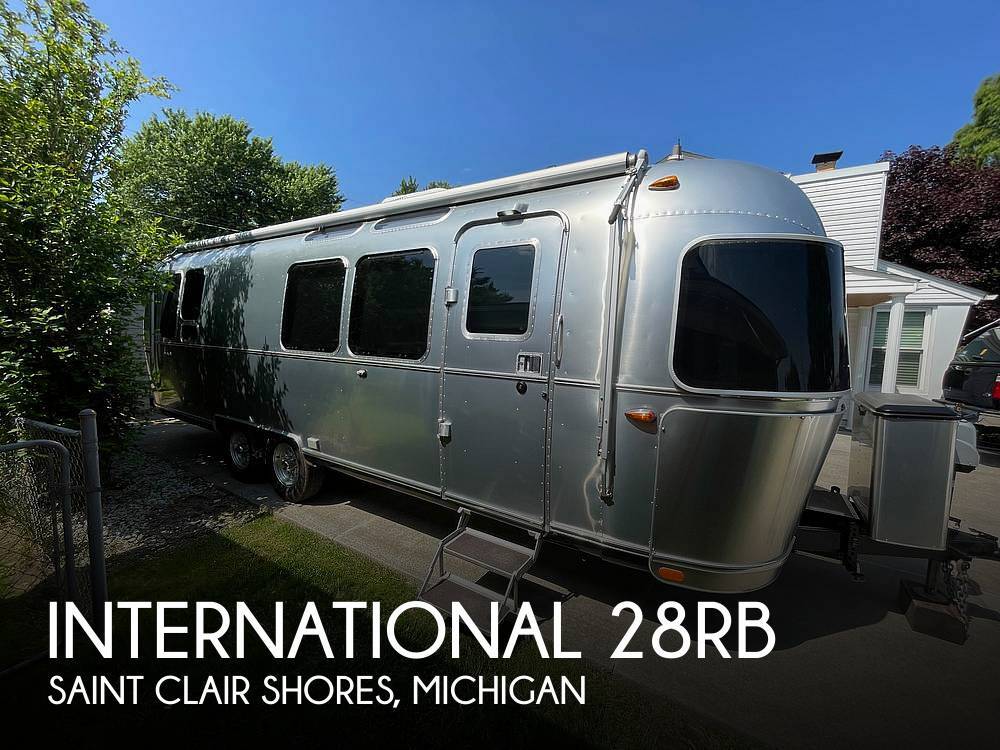 2017 Airstream International 28RB in saint clair shores MI