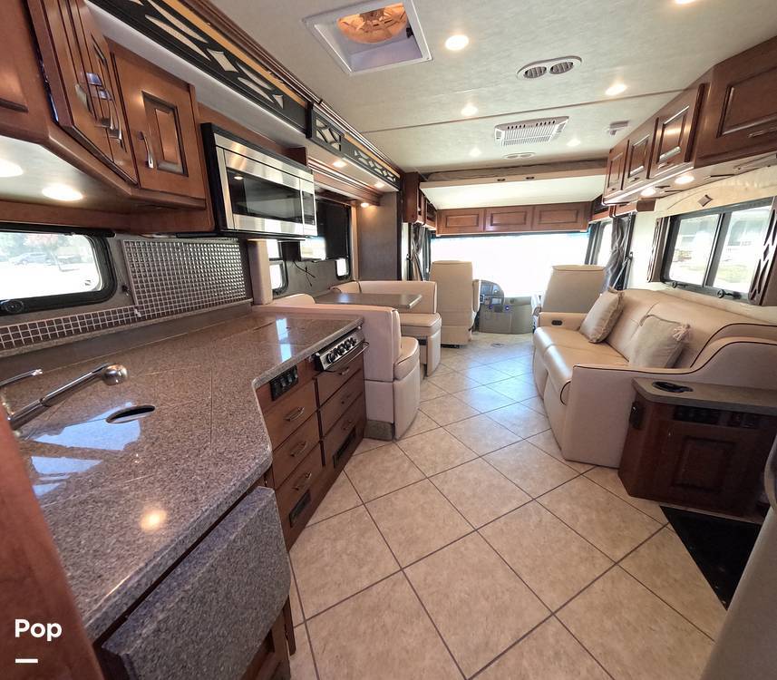 2015 Fleetwood Excursion 35E in lancaster CA